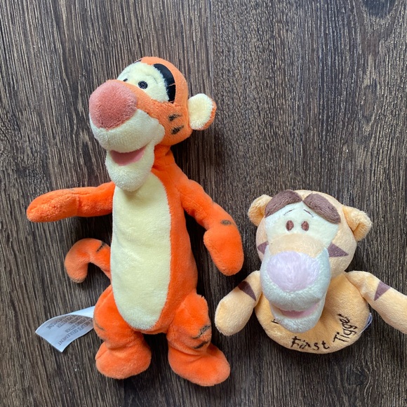 Disney | Toys | Disney Tigger Plush 9 Winnie Pooh Orange Stuffed Animal ...